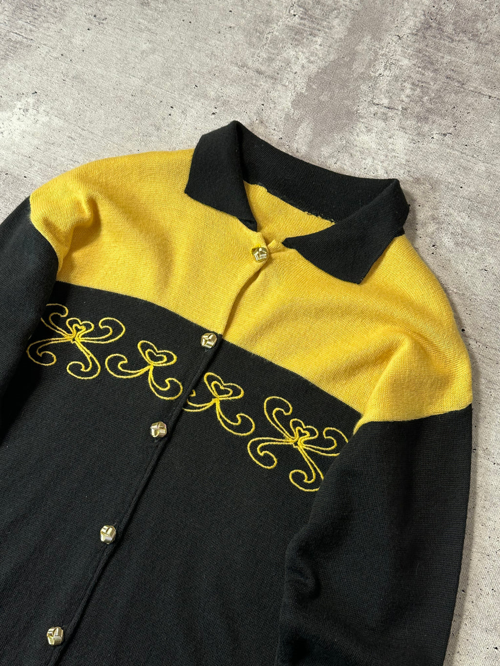 Chaleco Vintage Negro y Amarillo