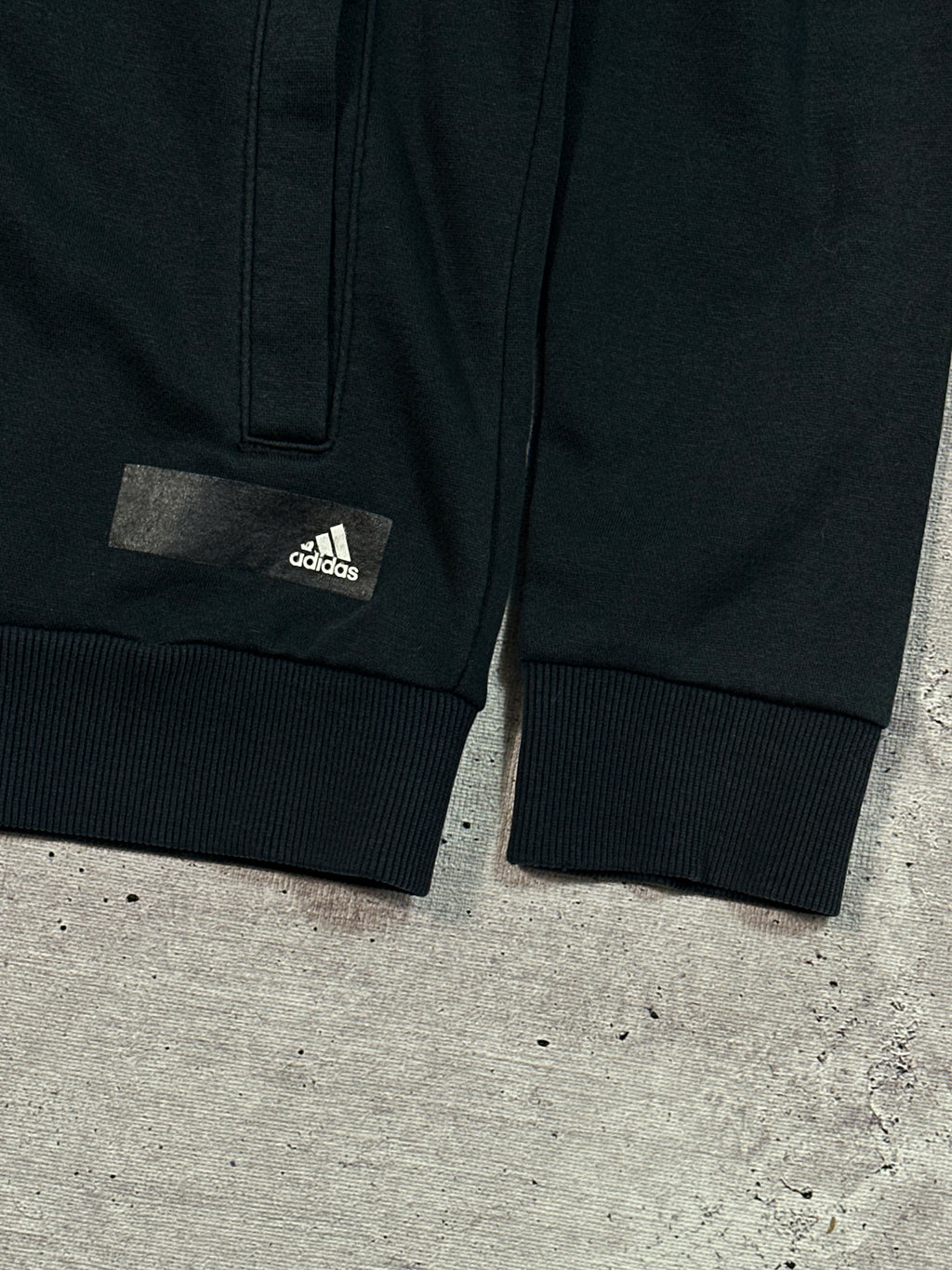 Poleron Adidas Negro con cierre