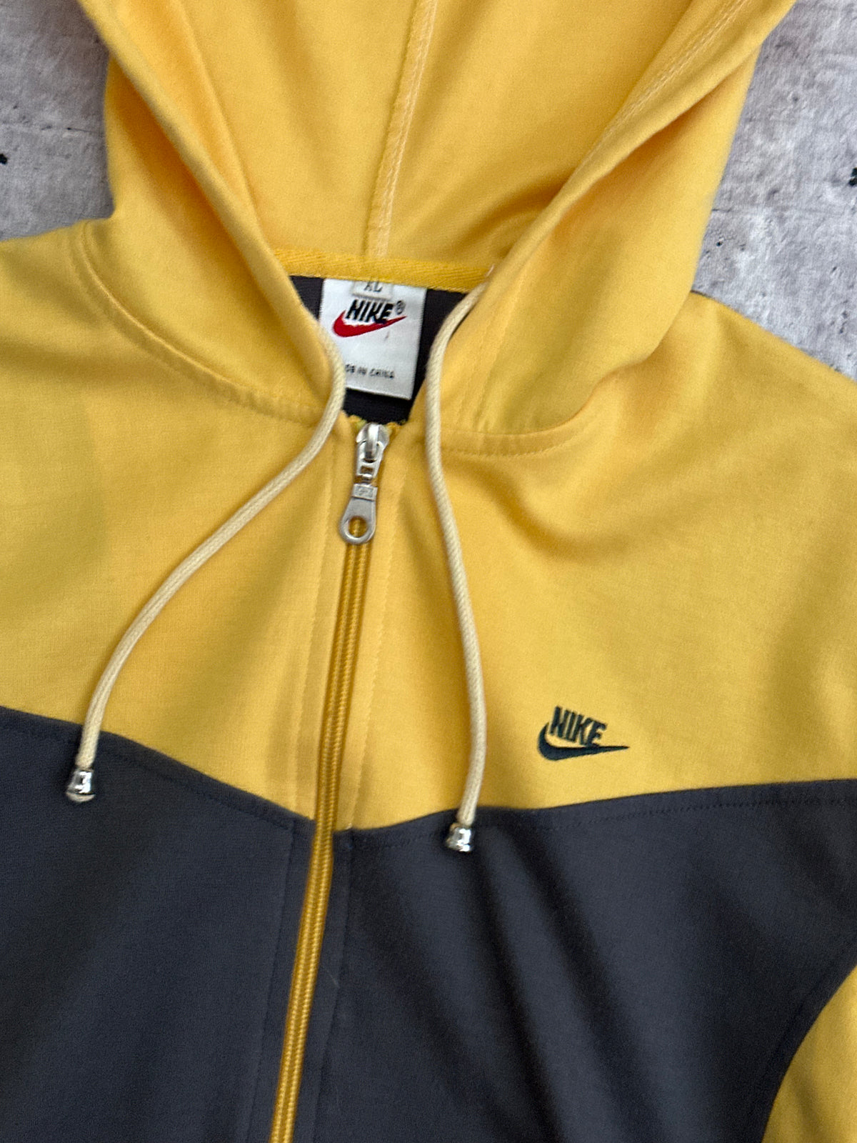 Poleron Nike