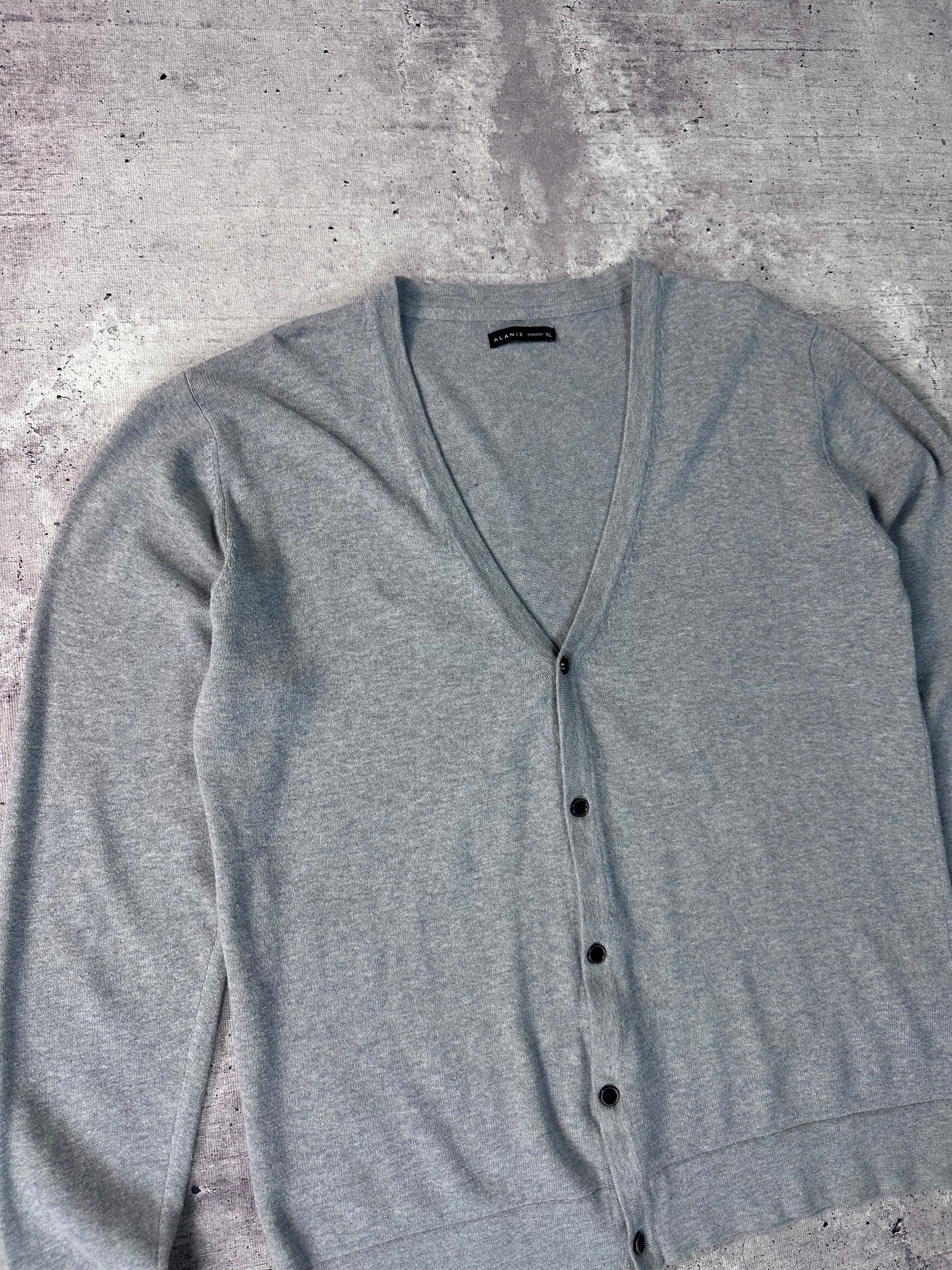 Cardigan Alaniz