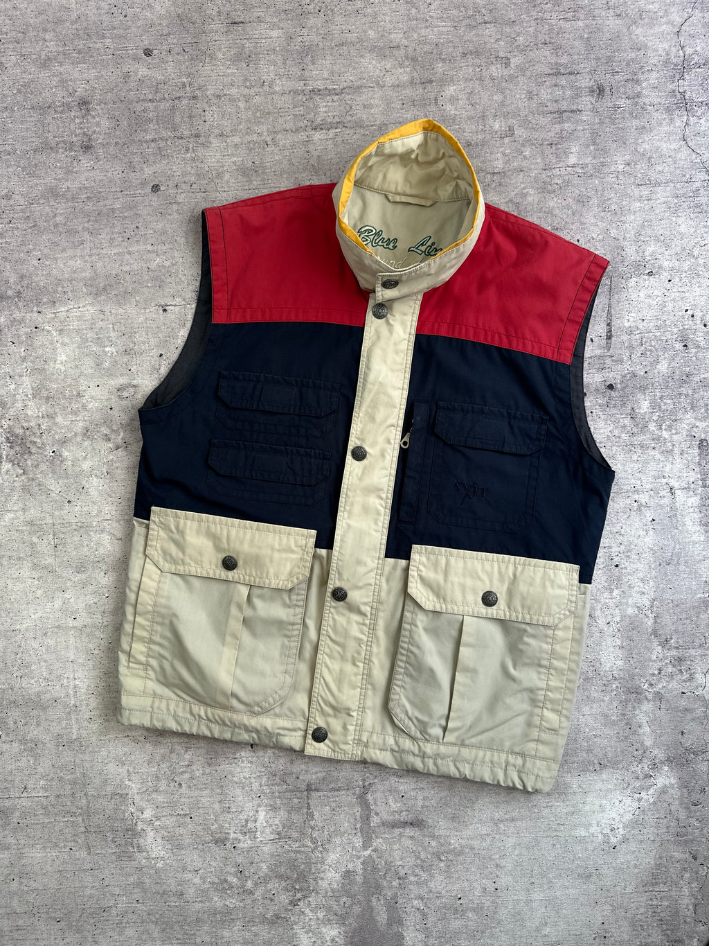 Vest Blue Line